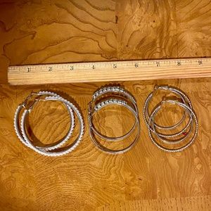 Large hoop earrings (3 pairs)
